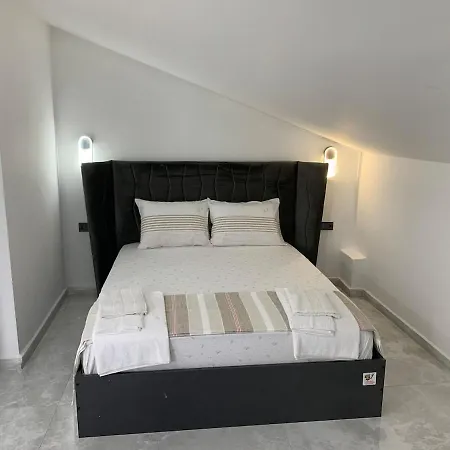 Efe Villa